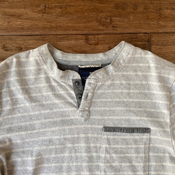 The Roark Revival Mens XL Long Sleeve Henley Gray White Stripe - Picture 4 of 8